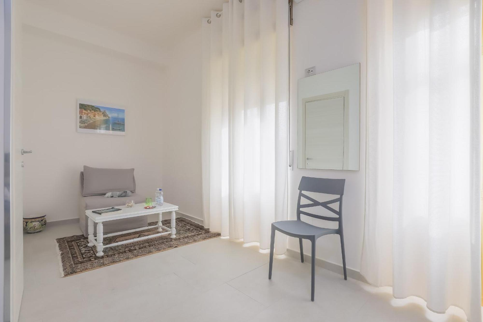 Barbyb B&B Salerno Bagian luar foto