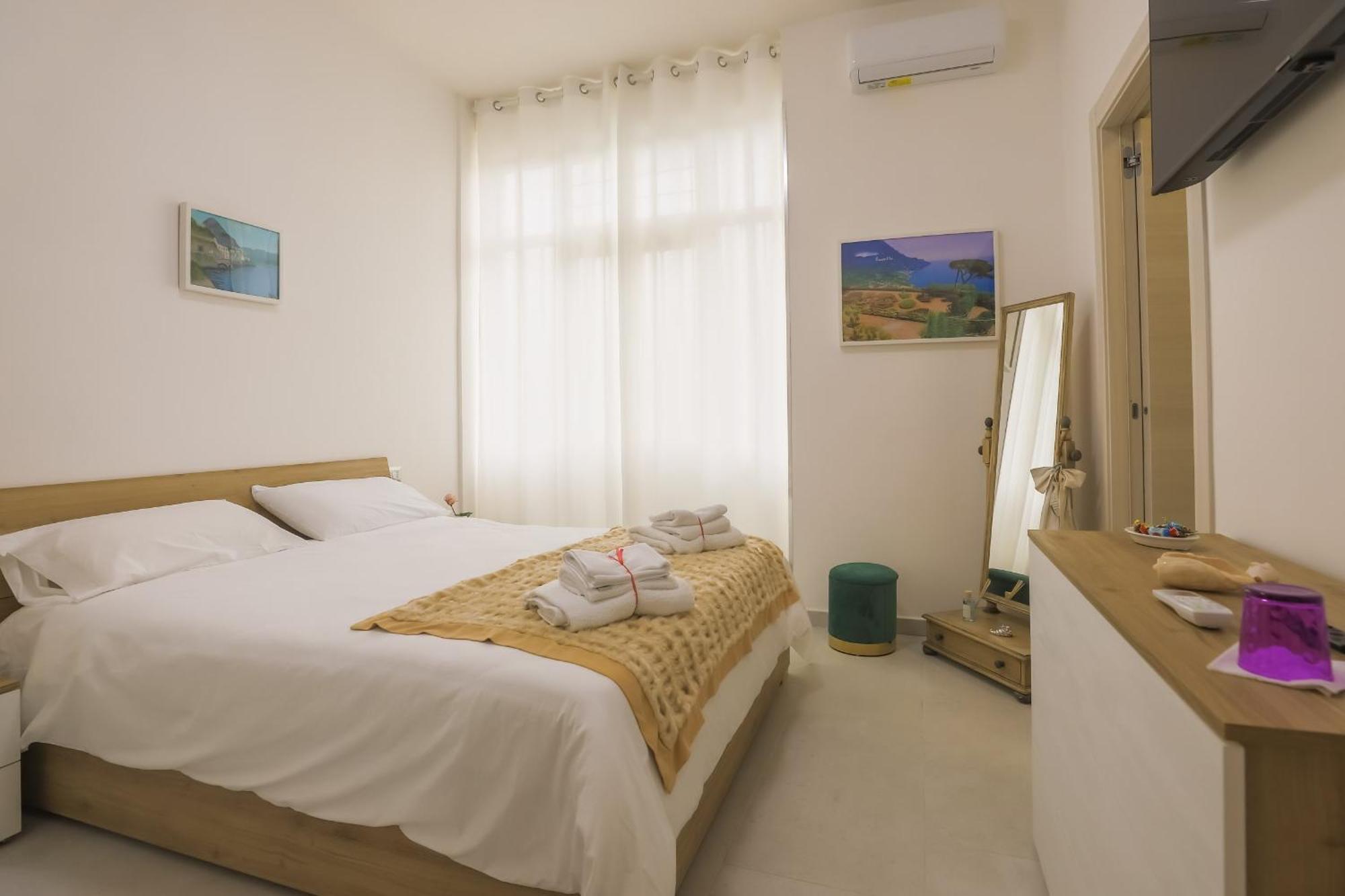 Barbyb B&B Salerno Bagian luar foto
